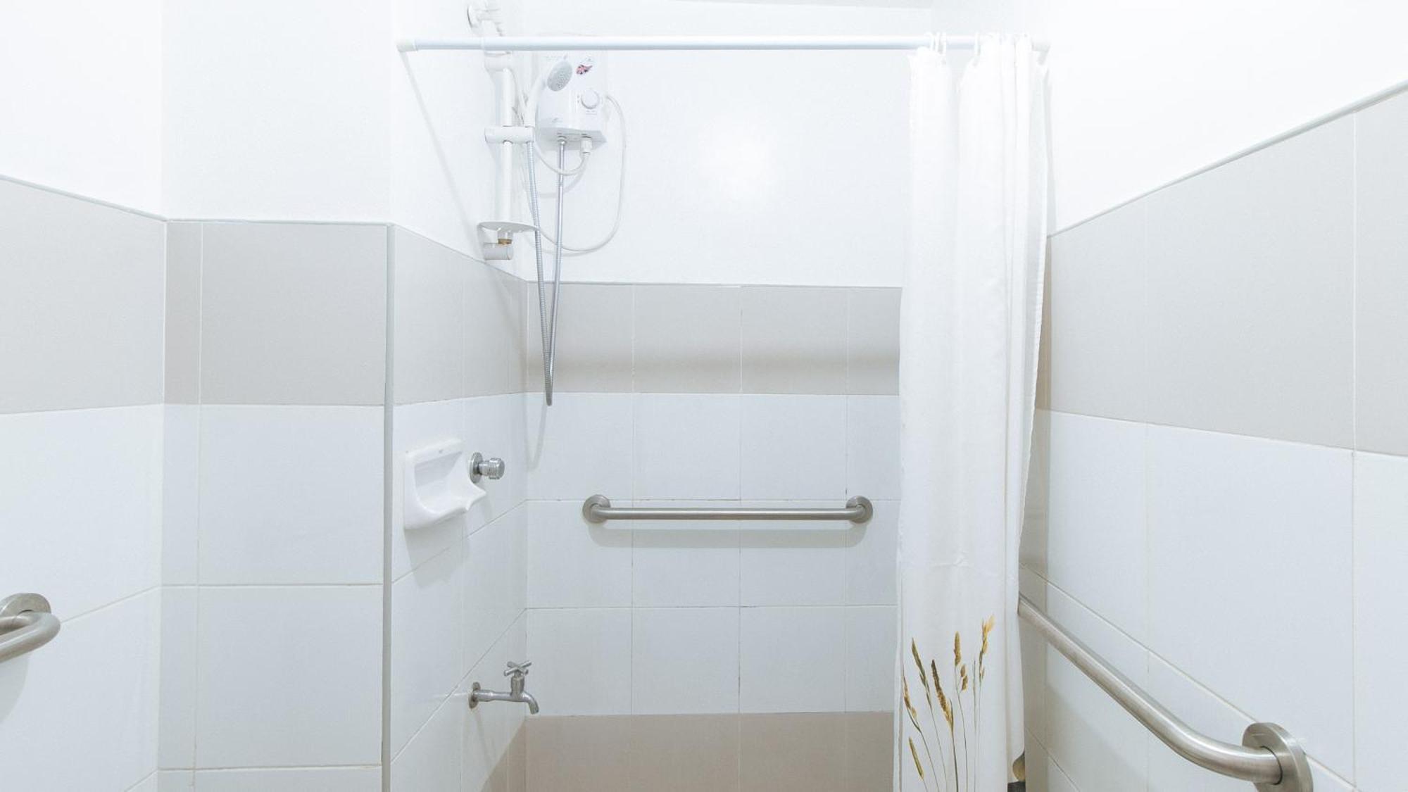 Reddoorz @ Melbourne Suites Makati Makati City ภายนอก รูปภาพ