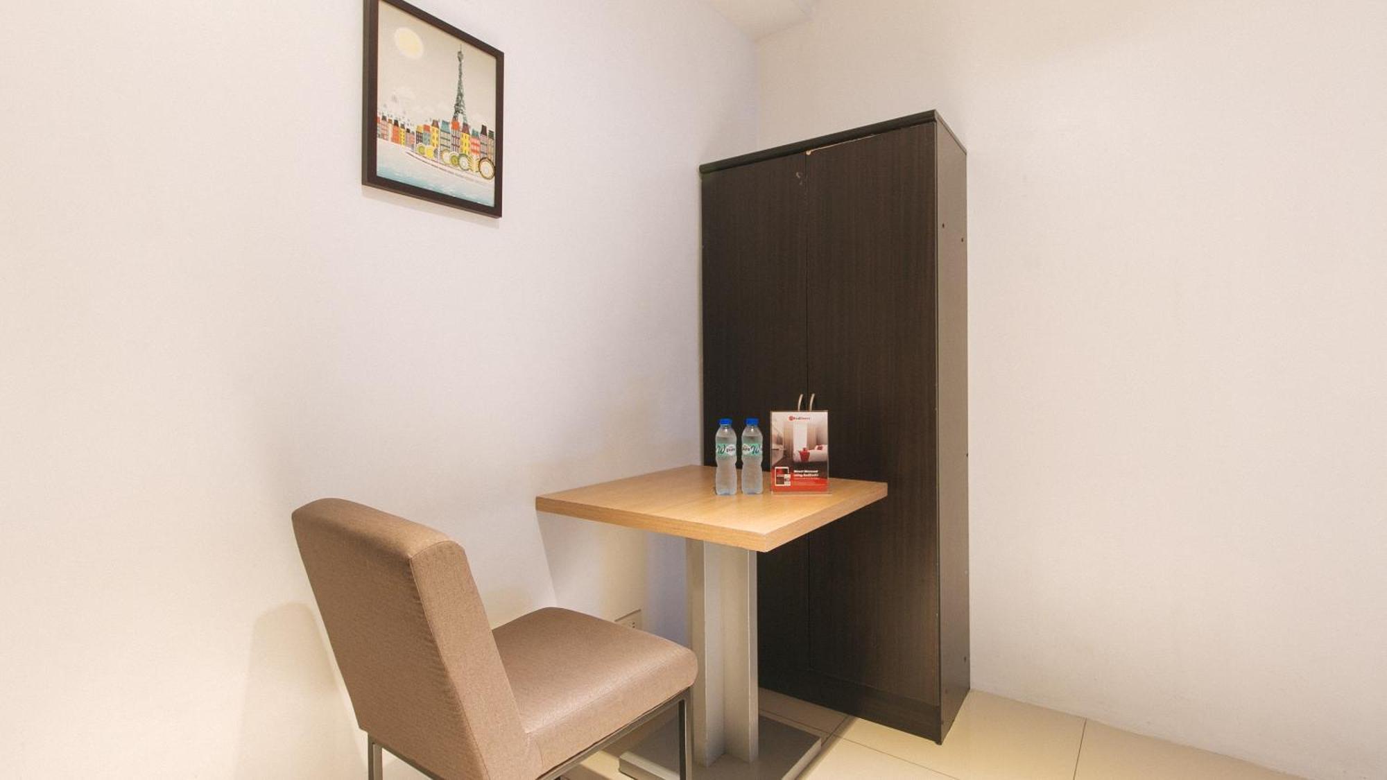 Reddoorz @ Melbourne Suites Makati Makati City ภายนอก รูปภาพ