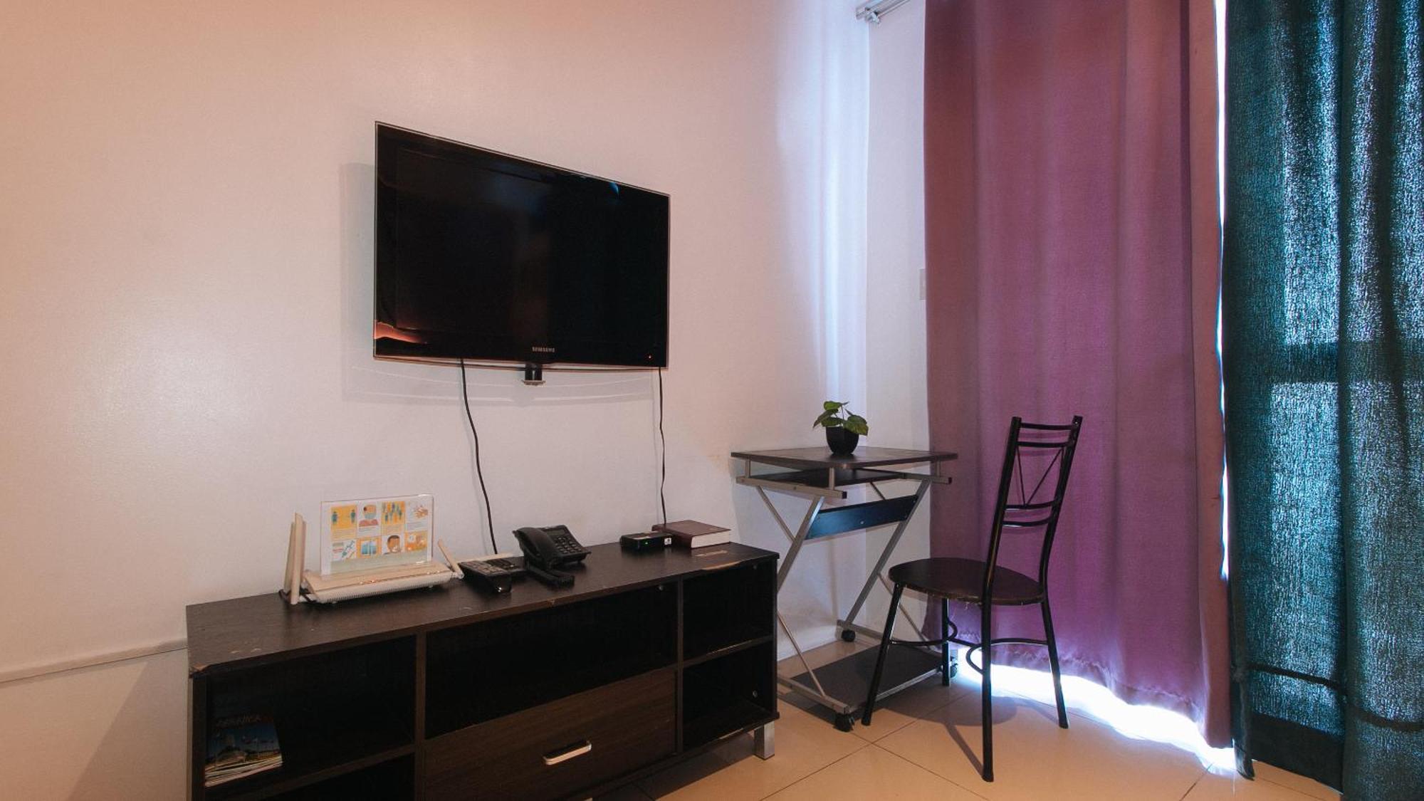 Reddoorz @ Melbourne Suites Makati Makati City ภายนอก รูปภาพ