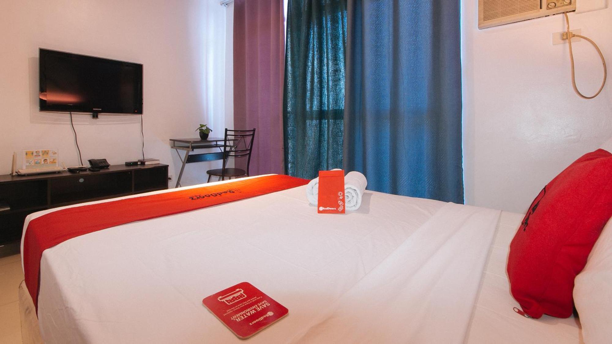Reddoorz @ Melbourne Suites Makati Makati City ภายนอก รูปภาพ