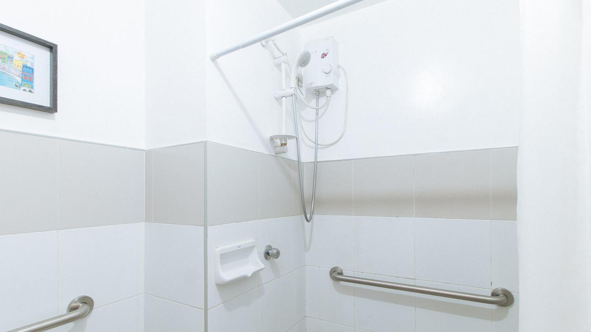 Reddoorz @ Melbourne Suites Makati Makati City ภายนอก รูปภาพ